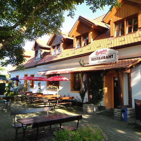 Pension & Restaurant U Konske Drahy Holkov Velesin Экстерьер фото